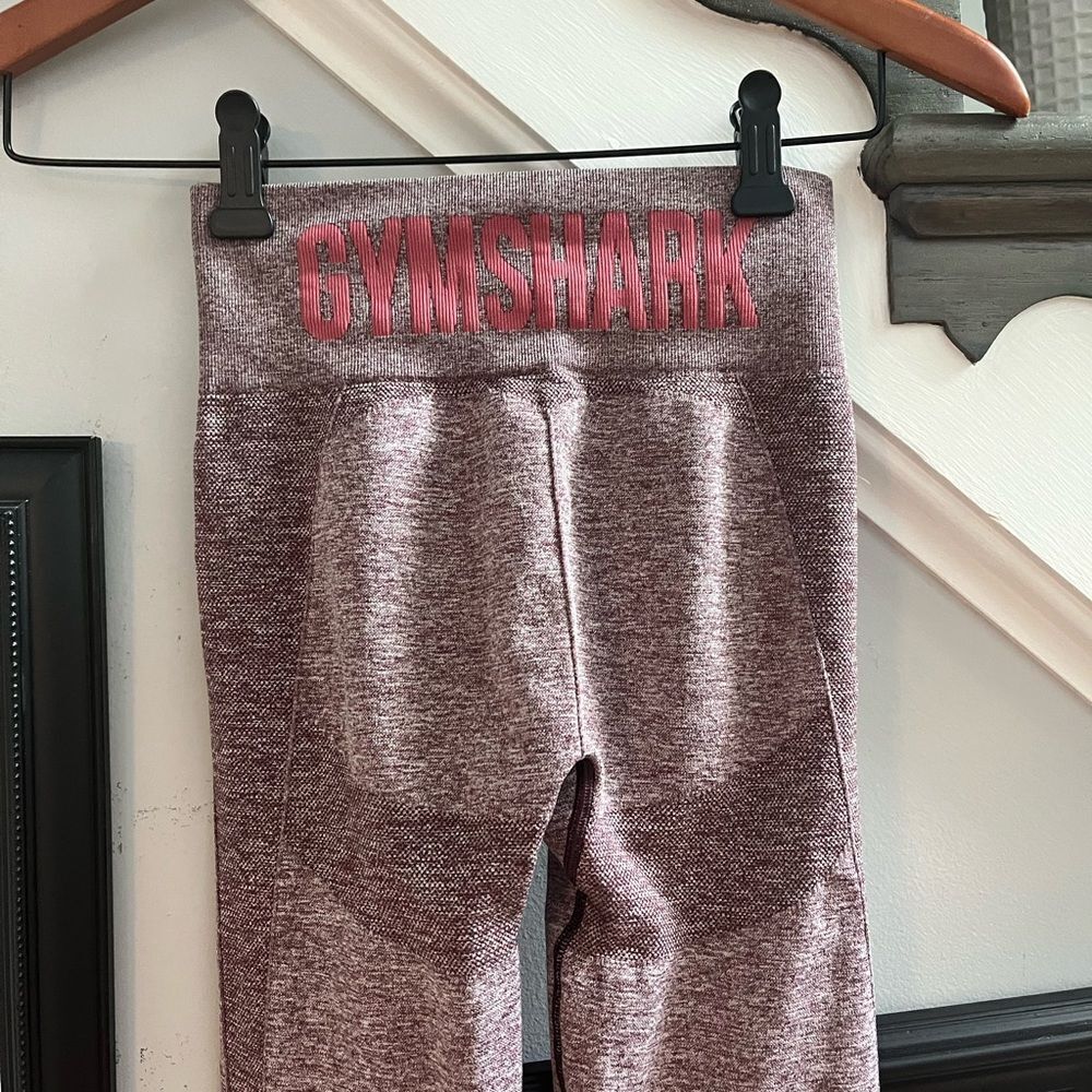Gymshark Flex Sports Bra & High Waist Flex Leggings in Purple XS EUC